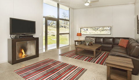 Ecocrackenback 15 'Sustainable Chalet Close To The Slopes.' - Tourism Caloundra 2