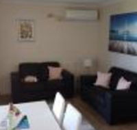 Unit 2 Breakaway Lodge - Tourism Caloundra