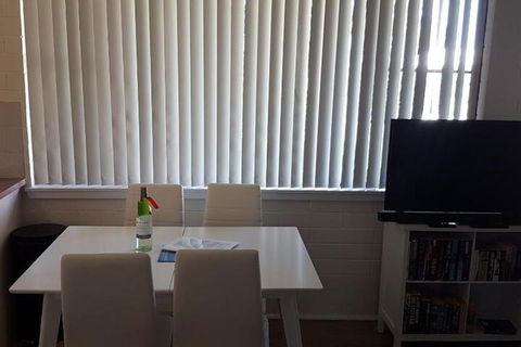 Unit 2 Breakaway Lodge - Tourism Caloundra 4