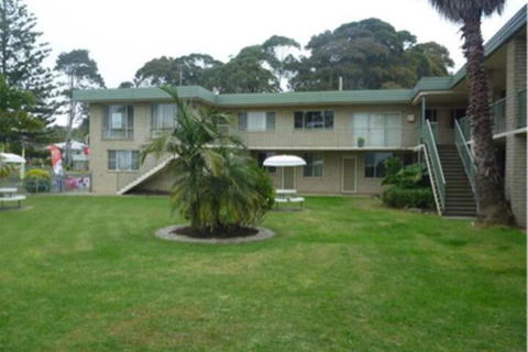 Unit 2 Breakaway Lodge - Tourism Caloundra 2