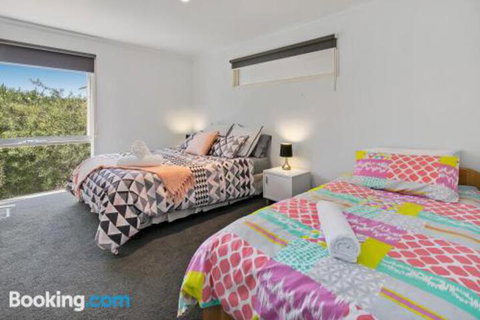 Koonya Beach Escape - Tourism Caloundra 3