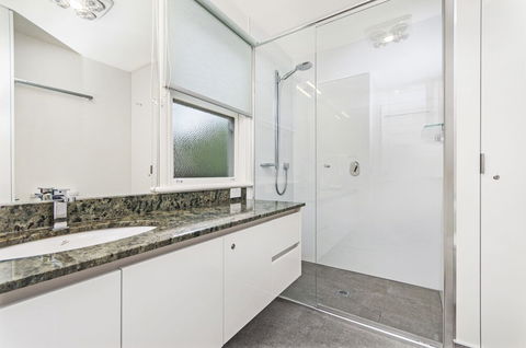 JOHANSSONS PERCH COTTAGE - Tourism Caloundra 5