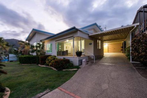 Gonetroppo Airlie Beach - Tourism Caloundra 7