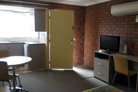 Bomaderry Motor Inn - Tourism Caloundra 6