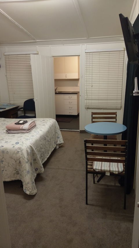 Ned's Studio Apartment - Tourism Caloundra 5