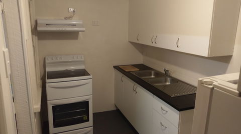 Ned's Studio Apartment - Tourism Caloundra 4