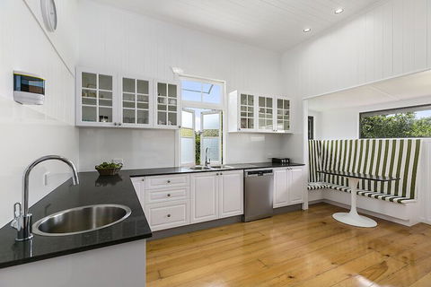 Kenilworth Boutique Accommodation - Tourism Caloundra 7