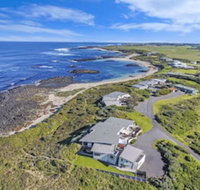 HEARNS BEACHSIDE VILLA 1 - Tourism Caloundra