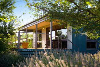Eastern View Studio - Tourism Caloundra 0