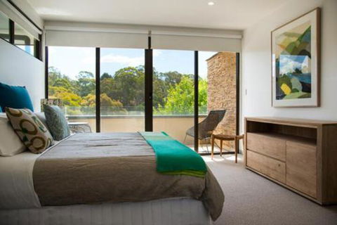 Lake Daylesford Lodge 3 - Tourism Caloundra 3