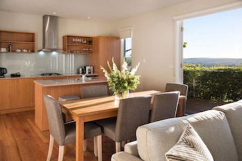 Luxe On Queensberry - Tourism Caloundra 0