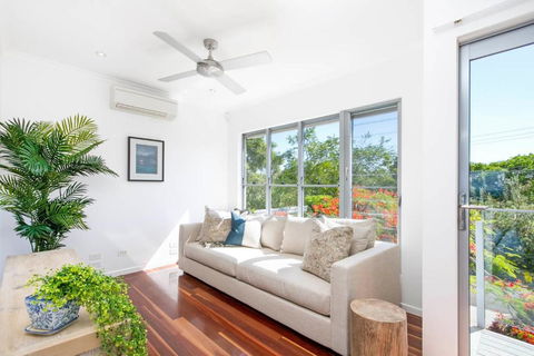 42 Bryan Street - Tourism Caloundra 1