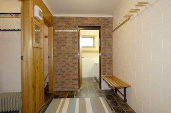 Alpine Haven 1 - Tourism Caloundra 0