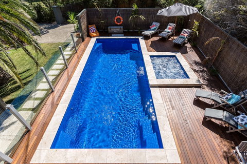 Front Beach House - Tourism Caloundra 2