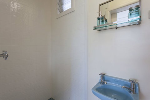 Sunseeker Cottage - Tourism Caloundra 4