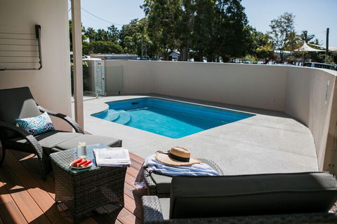 Lazy Days 2 - Tourism Caloundra 1