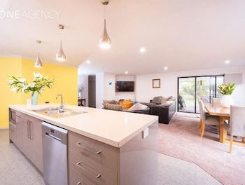 Euphoria House - Tourism Caloundra 0