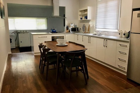 Otters Retreat - Tourism Caloundra 2