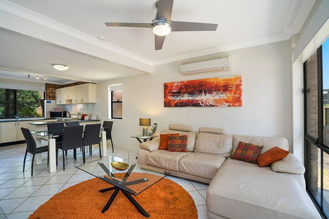 Centennial Terrace Apartments - Tourism Caloundra 5