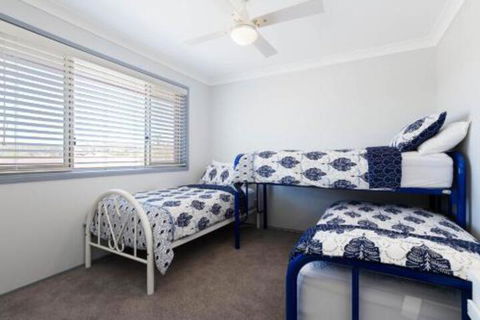 Rocky Pt Rd 83A Fingal Bay - Tourism Caloundra 3