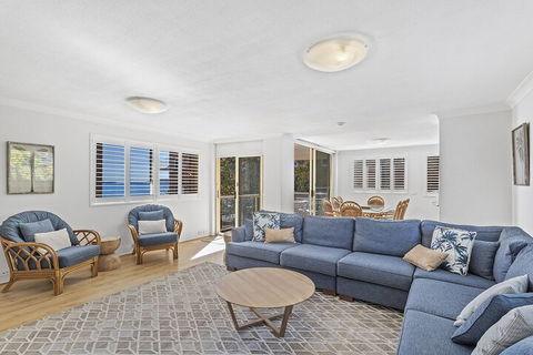 South Pacific Unit 6 Amazing Unit Opposite The Beach. - Tourism Caloundra 4