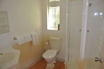 Apple Blossom Retreat - Tourism Caloundra 6