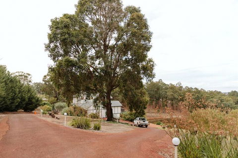 Nannup Hideaway - Tourism Caloundra 1