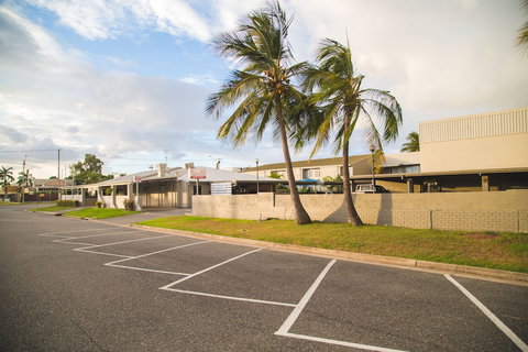 Hampton Villa Motel - Tourism Caloundra 0