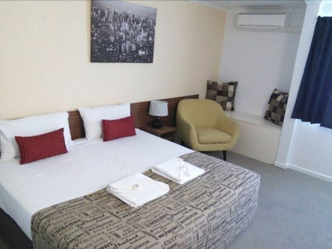 Hampton Villa Motel - Tourism Caloundra 5