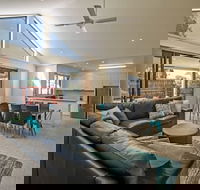 Sails on Chapel - Tourism Caloundra