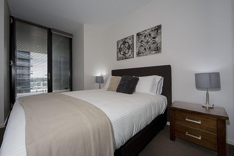 Accommodate Canberra - Manhattan - Tourism Caloundra 2
