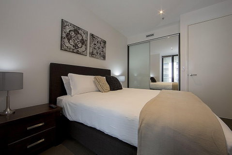 Accommodate Canberra - Manhattan - Tourism Caloundra 0
