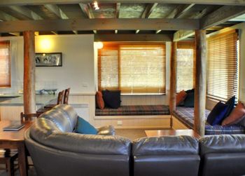 Eacottage - Tourism Caloundra 1