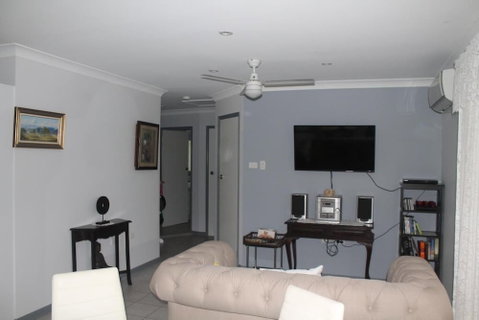 Ducati's Bed And Breakfast - Tourism Caloundra 2