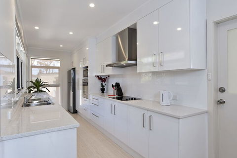 Soldiers Point Road 245 Wanda View - Tourism Caloundra 4