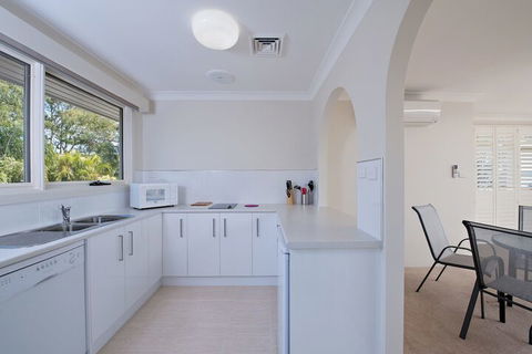 Soldiers Point Road 245 Wanda View - Tourism Caloundra 3
