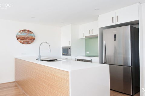 The Shoal Apartments, Unit 202/4-8  Bullecourt Street - Tourism Caloundra 2