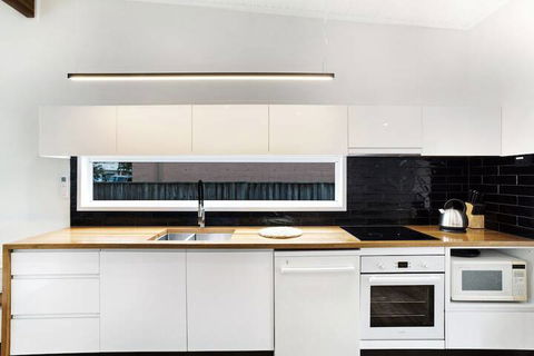 The Beach House 13 Market Street - Tourism Caloundra 4