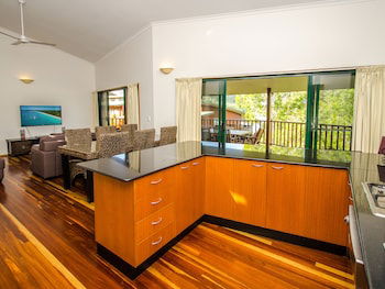 Casuarina 1 On Hamilton Island - Tourism Caloundra 3