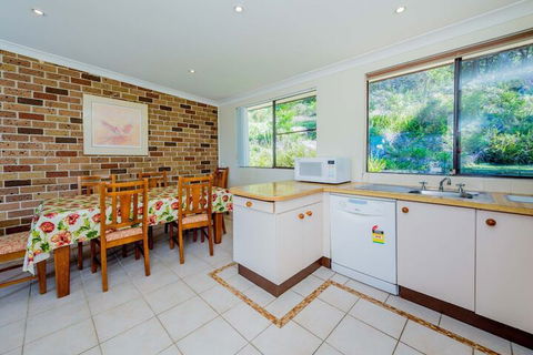 Lentara St 12 - Fingal Bay - Tourism Caloundra 3