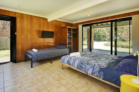 Ammaboolah At Hat Head - Tourism Caloundra 1