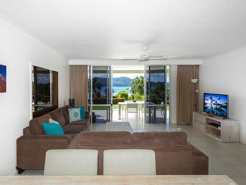 Lagoon 006 On Hamilton Island - Tourism Caloundra 1