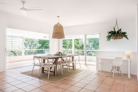 Pura Vida - Tourism Caloundra 3