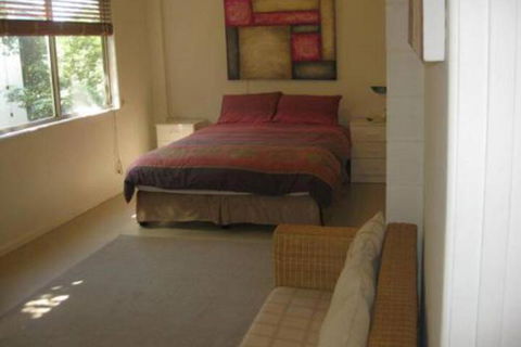 Carolyns Beach House - Tourism Caloundra 5