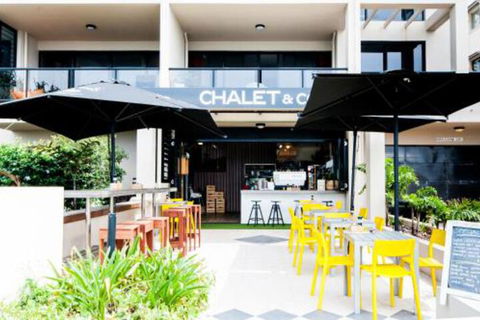 Carolyns Beach House - Tourism Caloundra 3
