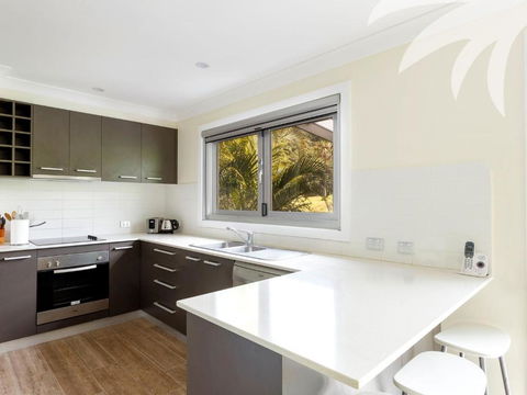Palms House - Tourism Caloundra 2