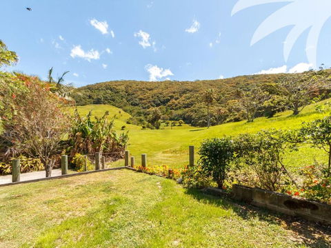 Palms House - Tourism Caloundra 1