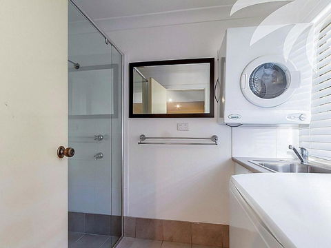 Amaroo Sunset Lodge - Tourism Caloundra 2