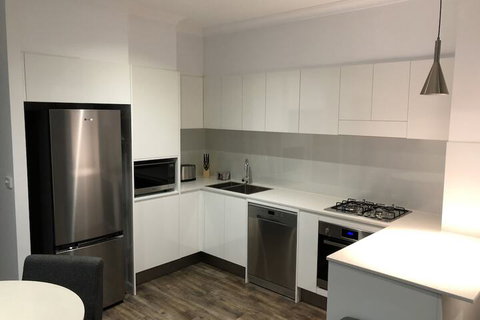 Nouveau On Young - Tourism Caloundra 2