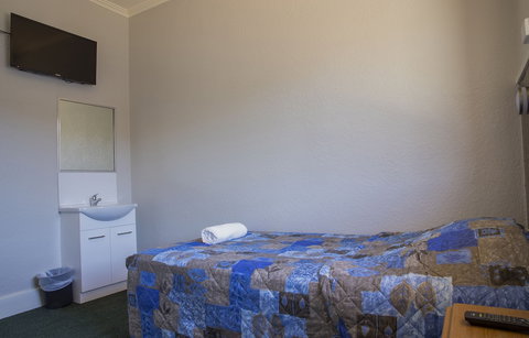 Criterion Hotel - Tourism Caloundra 5